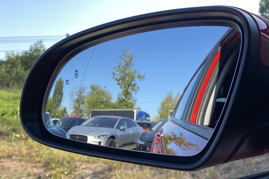 Продам Hyundai Kona 64кВтСліпізониПдгрівсиднькерма 2022 года в Львове