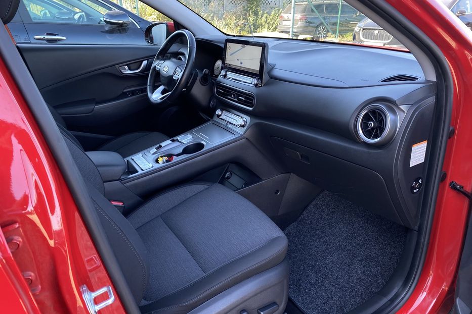 Продам Hyundai Kona 64кВтСліпізониПдгрівсиднькерма 2022 года в Львове