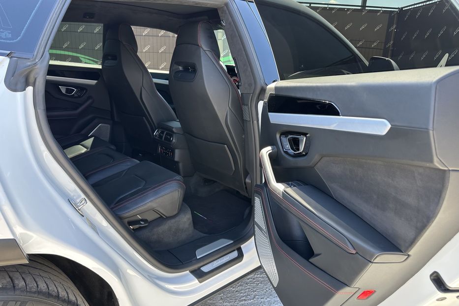 Продам Lamborghini Urus 2019 года в Киеве