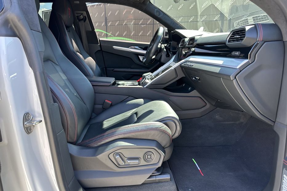 Продам Lamborghini Urus 2019 года в Киеве