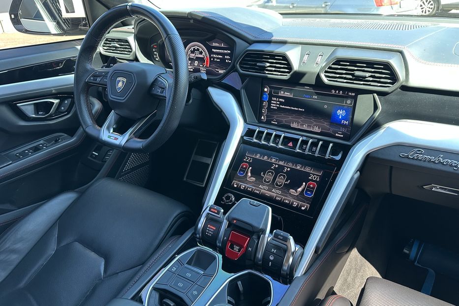 Продам Lamborghini Urus 2019 года в Киеве