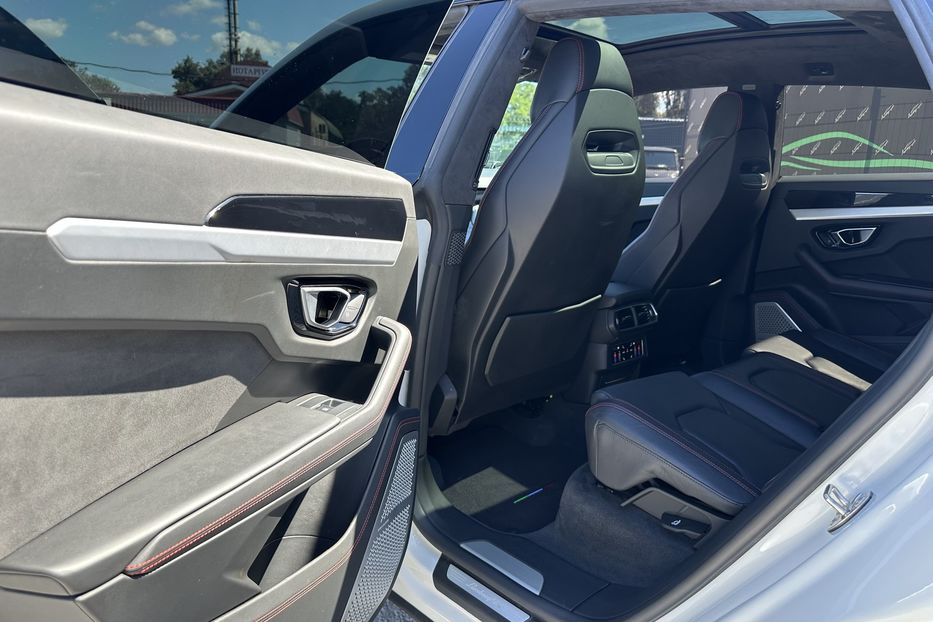 Продам Lamborghini Urus 2019 года в Киеве