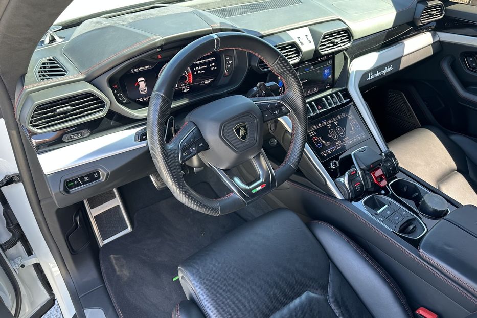 Продам Lamborghini Urus 2019 года в Киеве