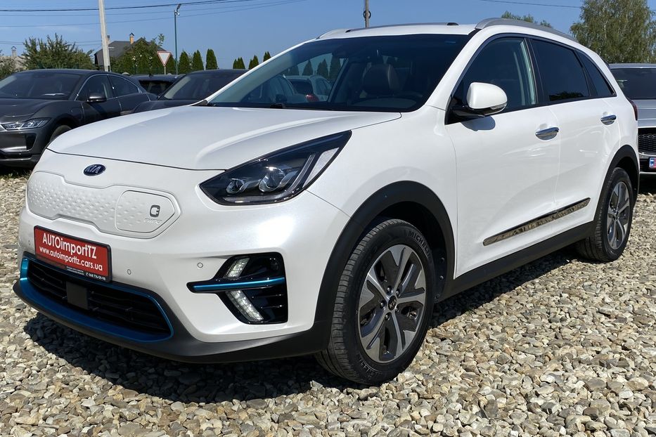 Продам Kia Niro 64 kWh Макс. комплектація Люк. 2021 года в Львове