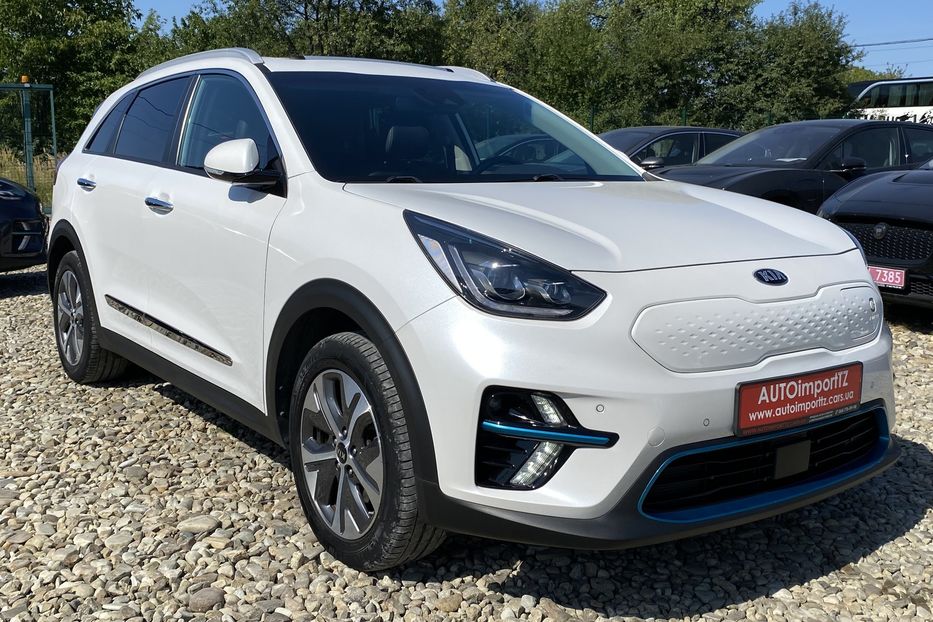 Продам Kia Niro 64 kWh Макс. комплектація Люк. 2021 года в Львове