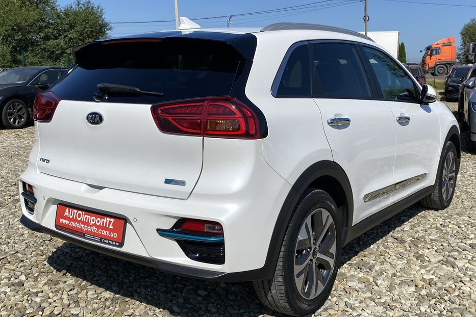 Продам Kia Niro 64 kWh Макс. комплектація Люк. 2021 года в Львове