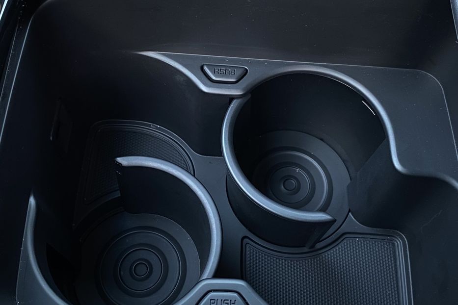 Продам Kia Niro 64 kWh Макс. комплектація Люк. 2021 года в Львове