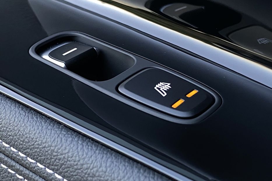 Продам Kia Niro 64 kWh Макс. комплектація Люк. 2021 года в Львове