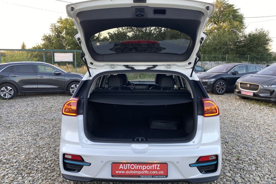 Продам Kia Niro 64 kWh Макс. комплектація Люк. 2021 года в Львове