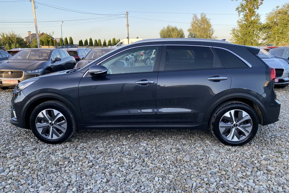 Продам Kia Niro 64 кВт Макс. комплектація 2020 года в Львове