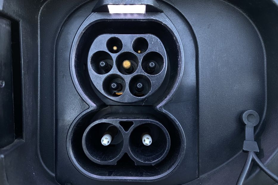 Продам Kia Niro 64 кВт Макс. комплектація 2020 года в Львове