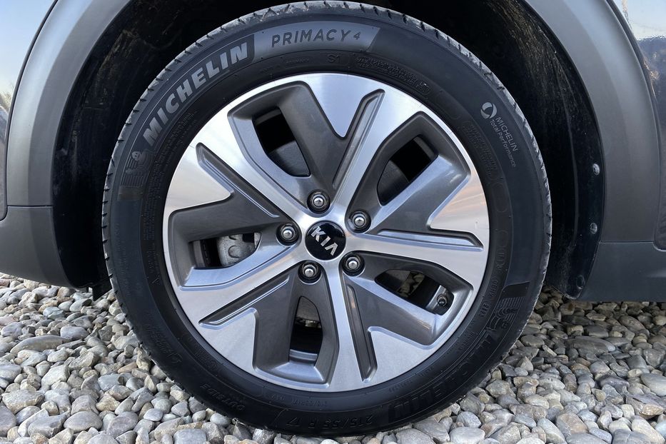 Продам Kia Niro 64 кВт Макс. комплектація 2020 года в Львове