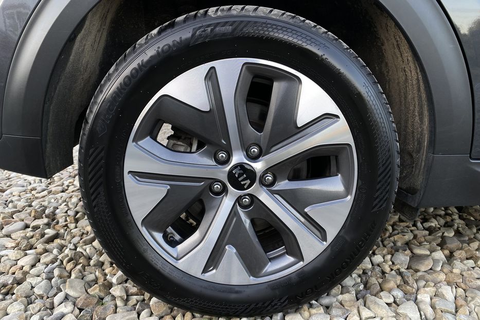 Продам Kia Niro 64 кВт Макс. комплектація 2020 года в Львове