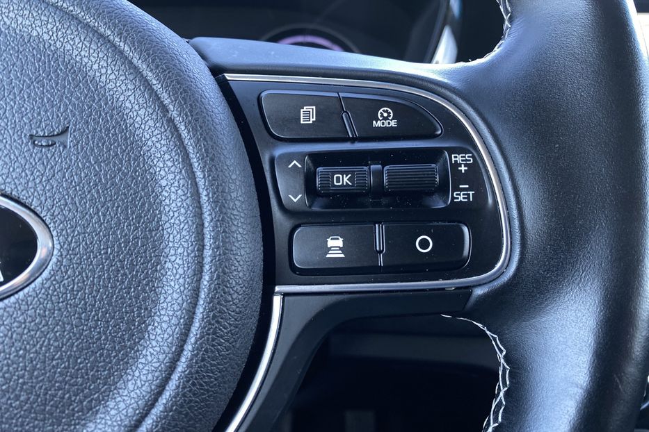 Продам Kia Niro 64 кВт Макс. комплектація 2020 года в Львове