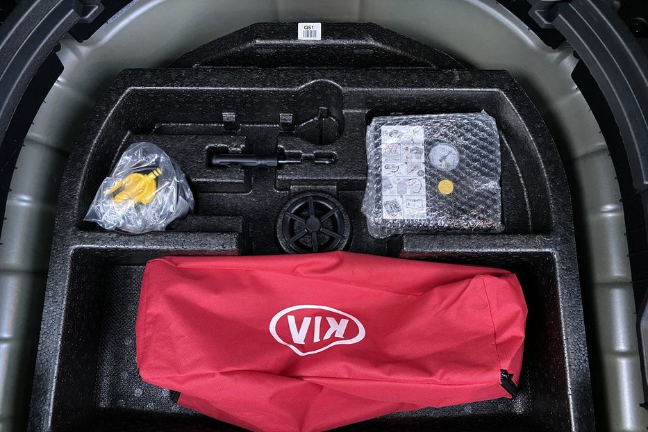 Продам Kia Niro 64 кВт Макс. комплектація 2020 года в Львове