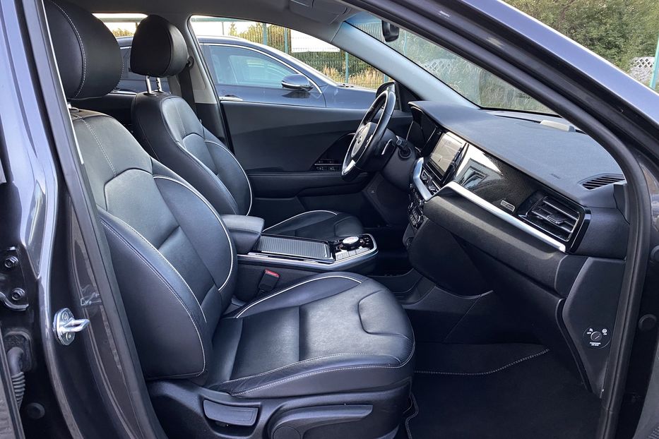 Продам Kia Niro 64 кВт Макс. комплектація 2020 года в Львове