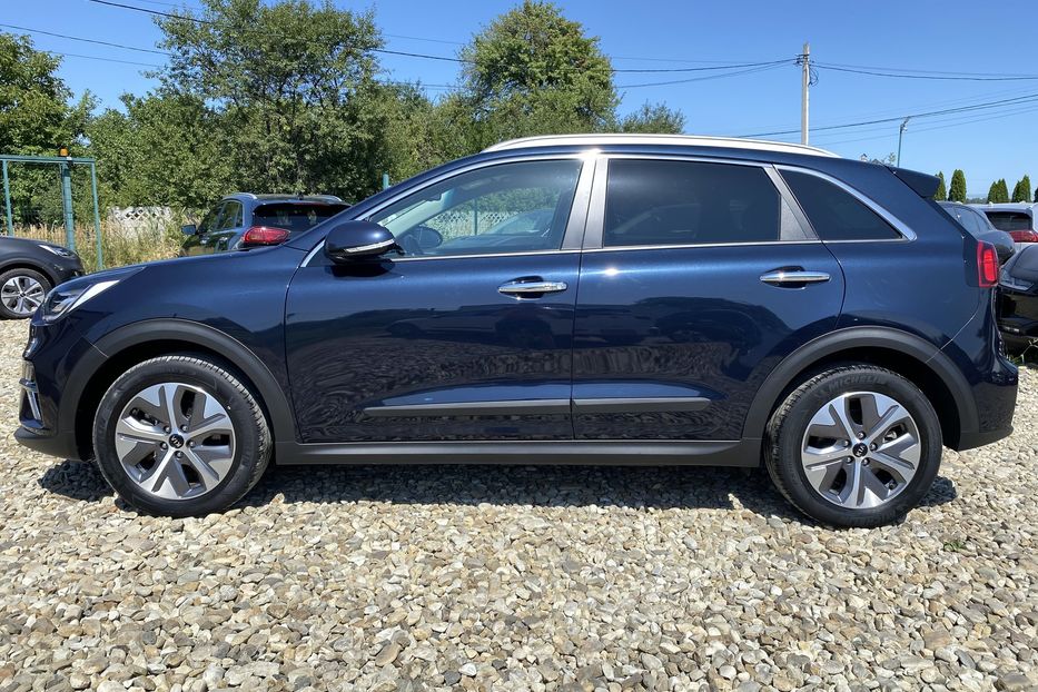 Продам Kia Niro 64 кВт Макс. комплектація 2020 года в Львове