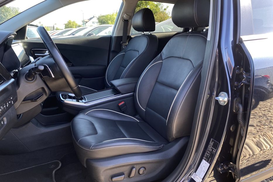 Продам Kia Niro 64 кВт Макс. комплектація 2020 года в Львове