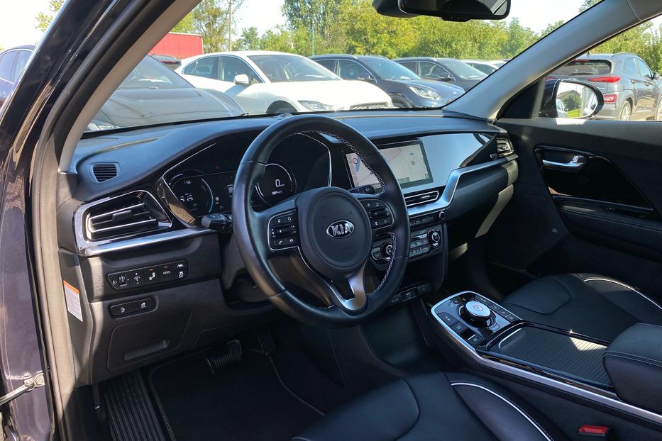 Продам Kia Niro 64 кВт Макс. комплектація 2020 года в Львове