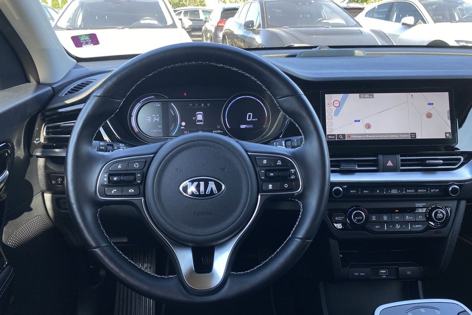 Продам Kia Niro 64 кВт Макс. комплектація 2020 года в Львове
