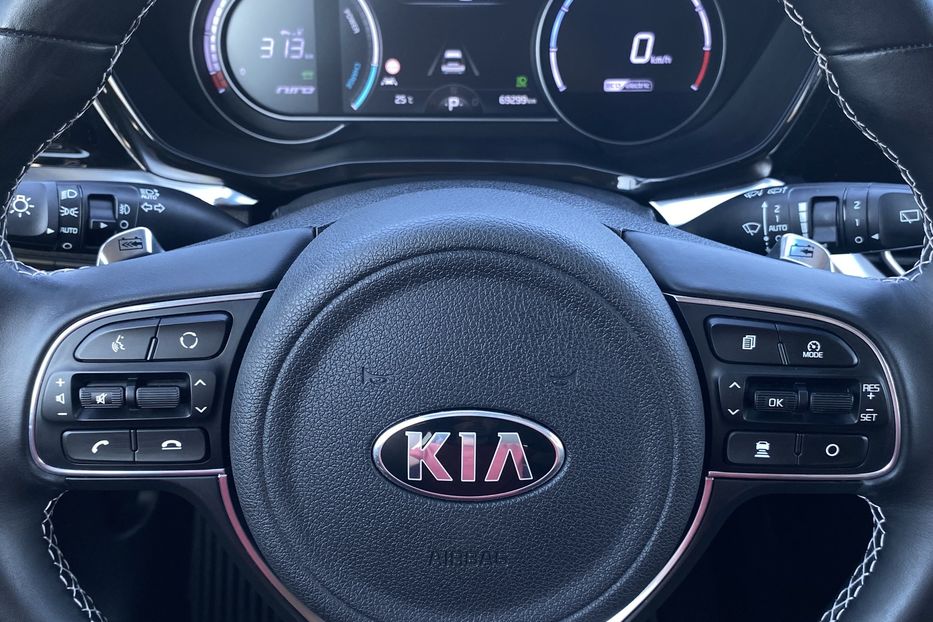 Продам Kia Niro 64 кВт Макс. комплектація 2020 года в Львове