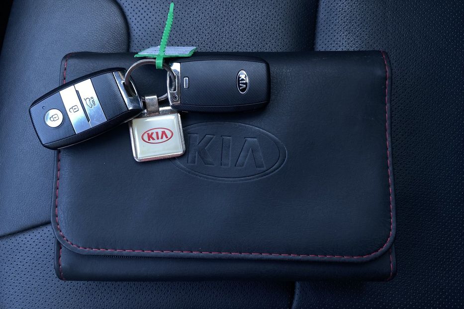 Продам Kia Niro 64 кВт Макс. комплектація 2020 года в Львове