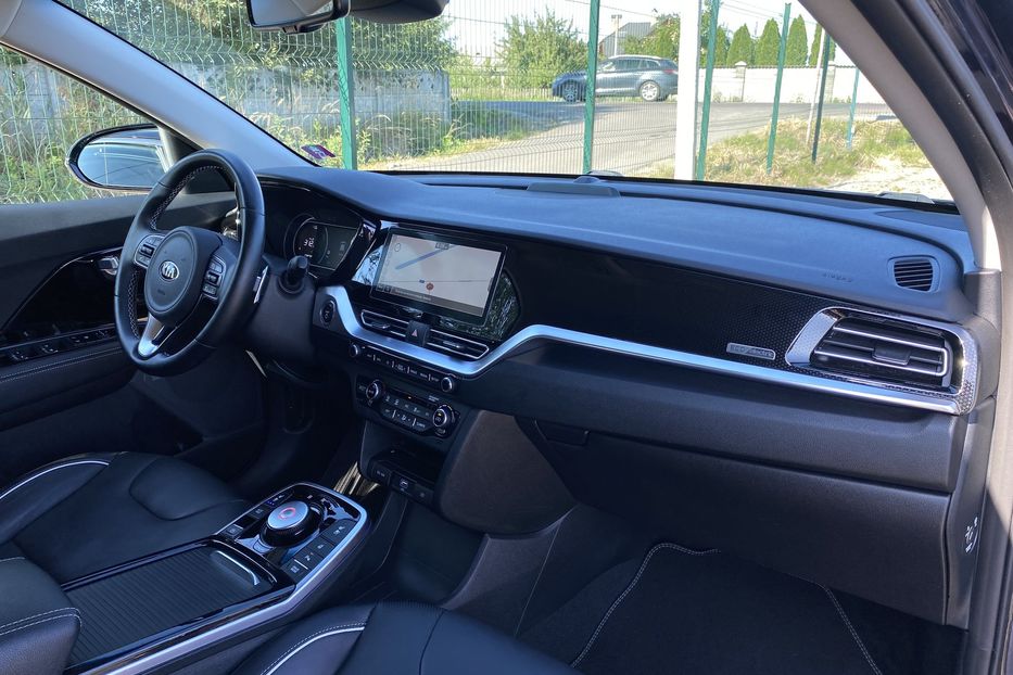 Продам Kia Niro 64 кВт Макс. комплектація 2020 года в Львове