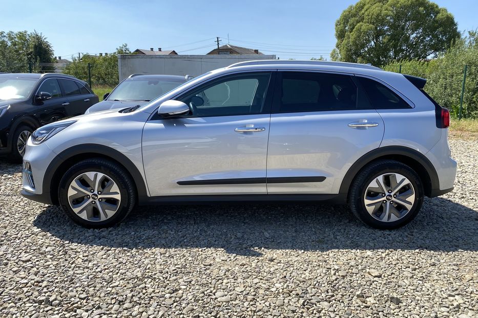 Продам Kia Niro 64 кВт Макс. комплектація 2020 года в Львове
