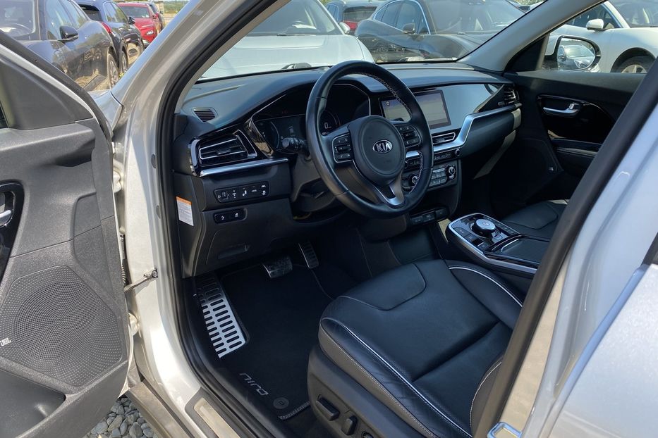 Продам Kia Niro 64 кВт Макс. комплектація 2020 года в Львове