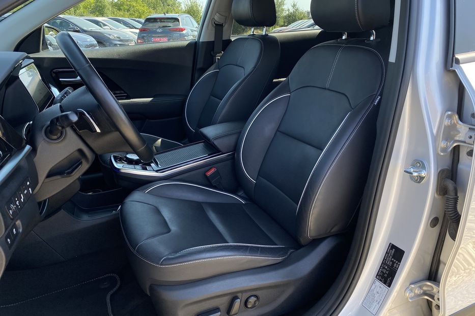 Продам Kia Niro 64 кВт Макс. комплектація 2020 года в Львове