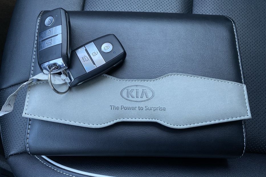 Продам Kia Niro 64 кВт Макс. комплектація 2020 года в Львове