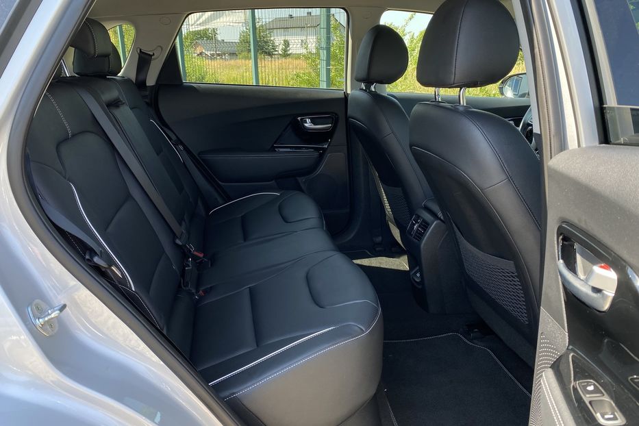 Продам Kia Niro 64 кВт Макс. комплектація 2020 года в Львове