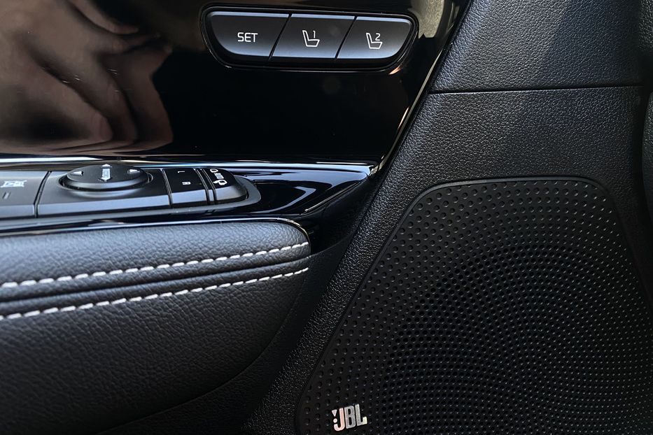 Продам Kia Niro 64 кВт Макс. комплектація 2020 года в Львове