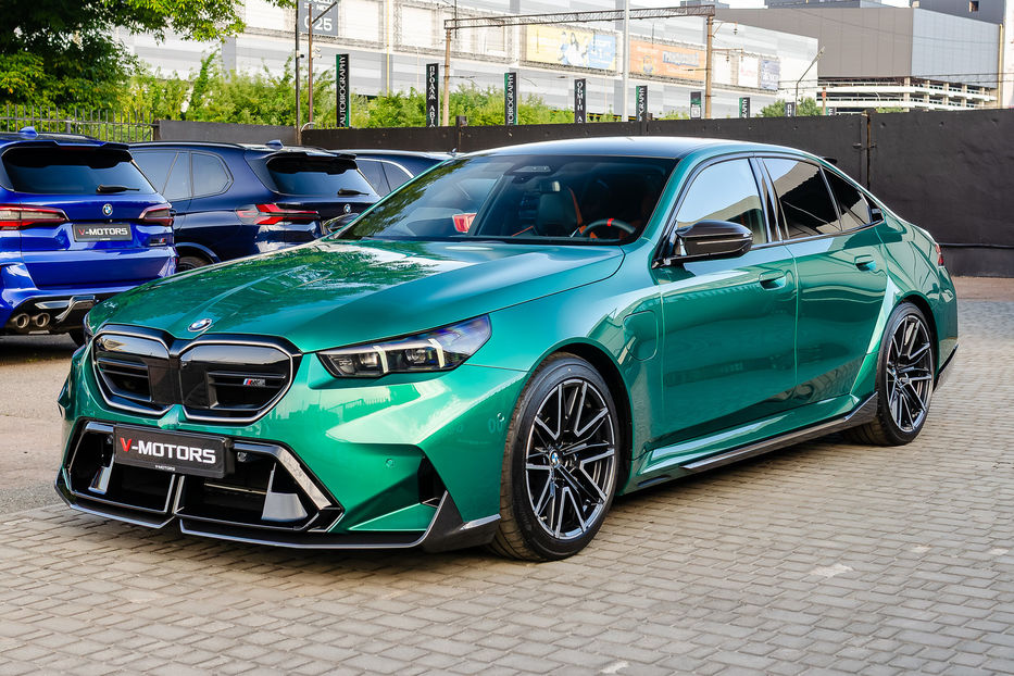 Продам BMW M5 Hybrid MXdrive 2024 года в Киеве