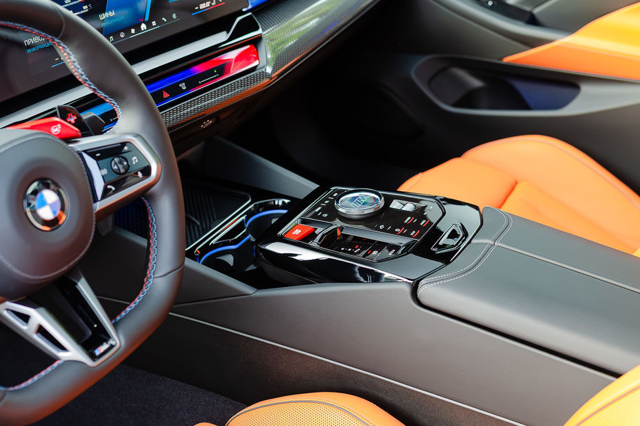 Продам BMW M5 Hybrid MXdrive 2024 года в Киеве