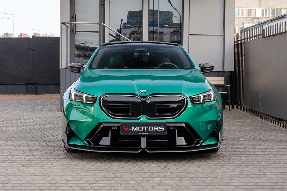 Продам BMW M5 Hybrid MXdrive 2024 года в Киеве
