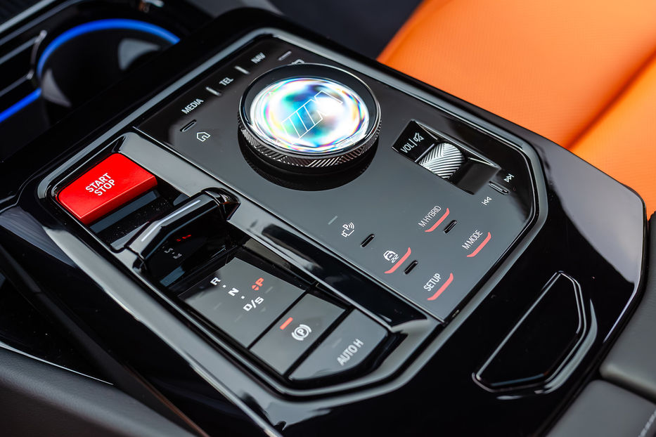 Продам BMW M5 Hybrid MXdrive 2024 года в Киеве
