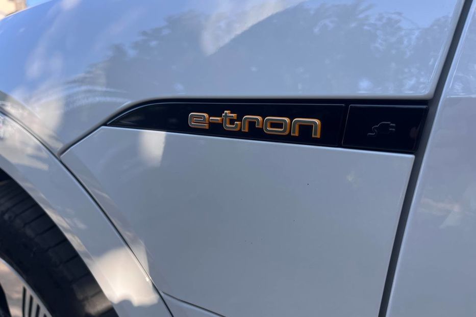 Продам Audi E-Tron 2020 года в Черновцах