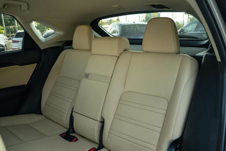 Продам Lexus NX 200 t 2017 года в Черновцах