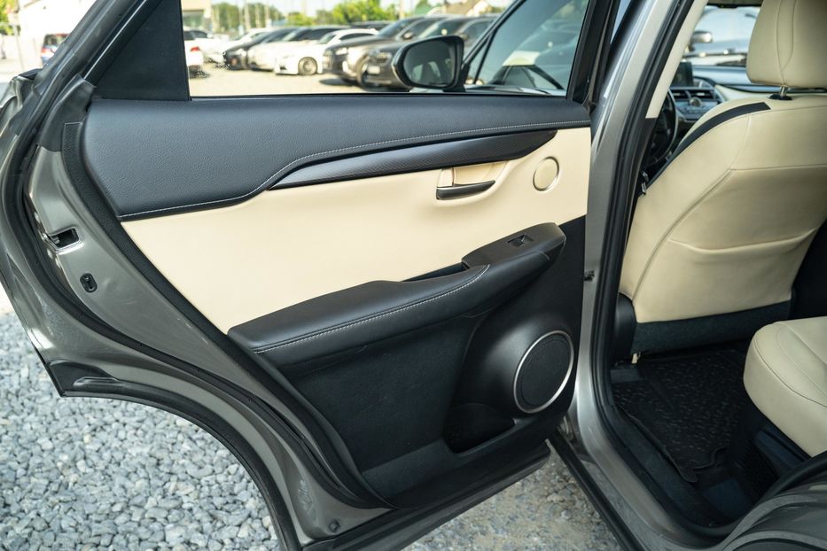 Продам Lexus NX 200 t 2017 года в Черновцах