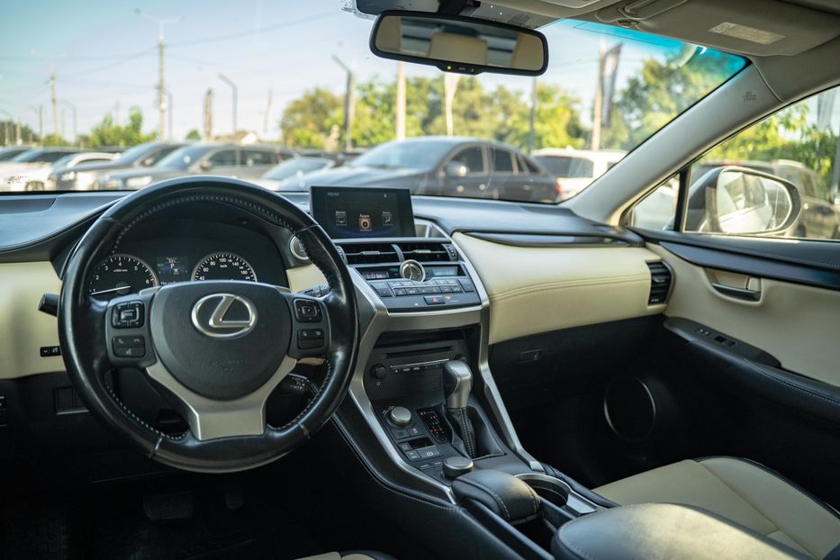 Продам Lexus NX 200 t 2017 года в Черновцах