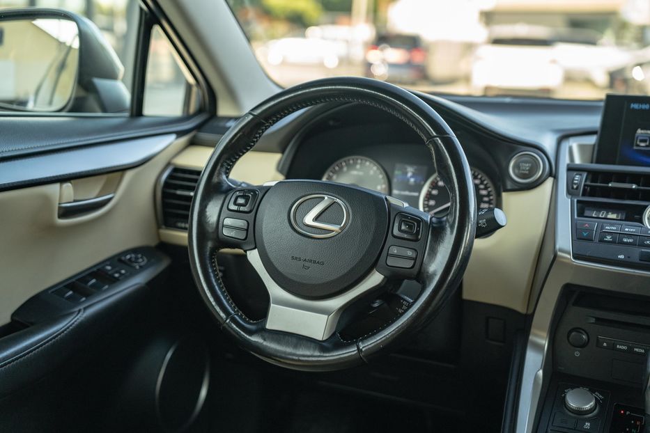 Продам Lexus NX 200 t 2017 года в Черновцах