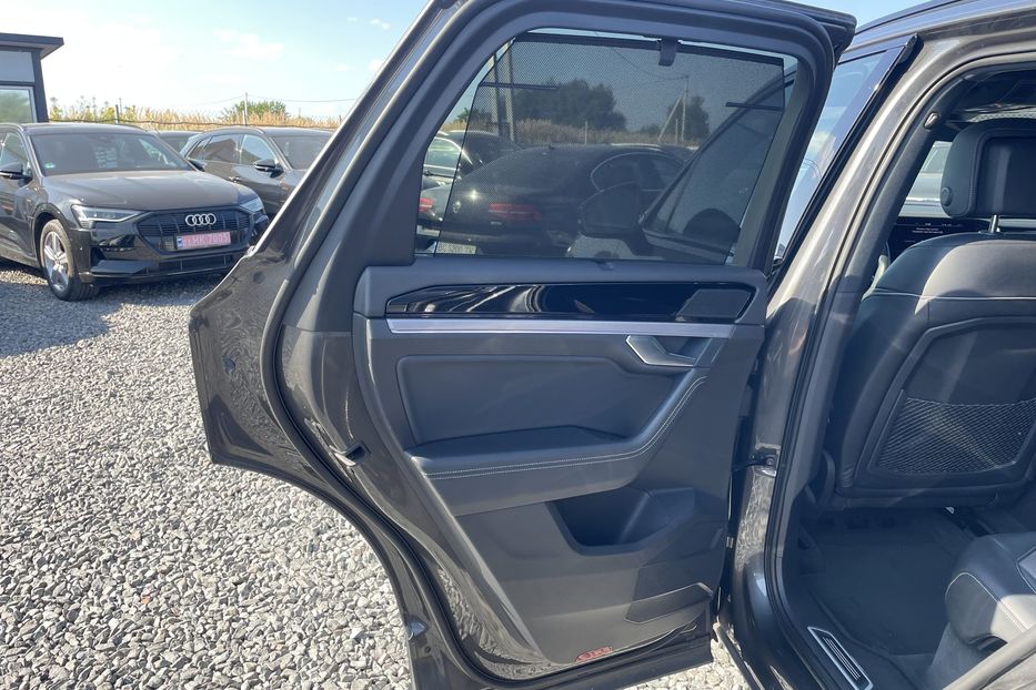 Продам Volkswagen Touareg 2021 года в Львове