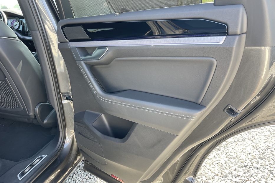 Продам Volkswagen Touareg 2021 года в Львове