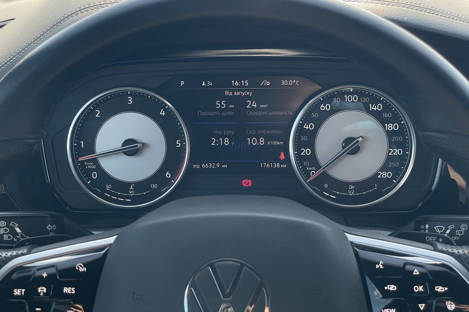 Продам Volkswagen Touareg 2021 года в Львове