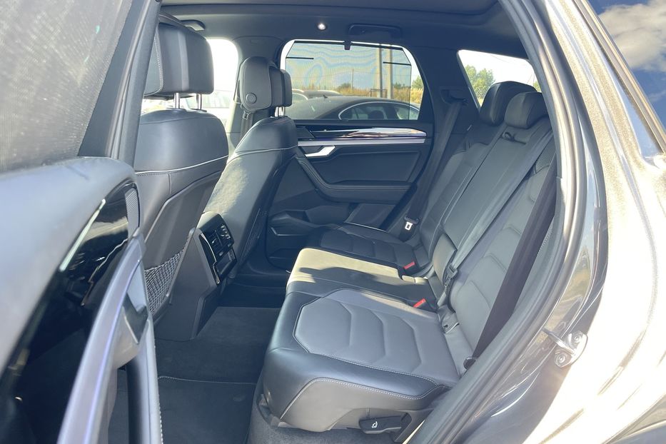 Продам Volkswagen Touareg 2021 года в Львове