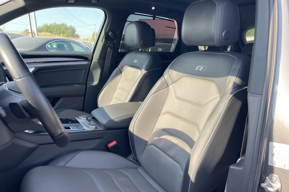 Продам Volkswagen Touareg 2021 года в Львове