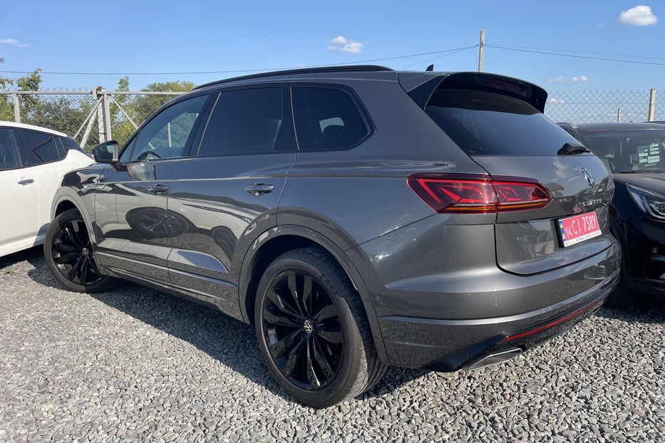 Продам Volkswagen Touareg 2021 года в Львове