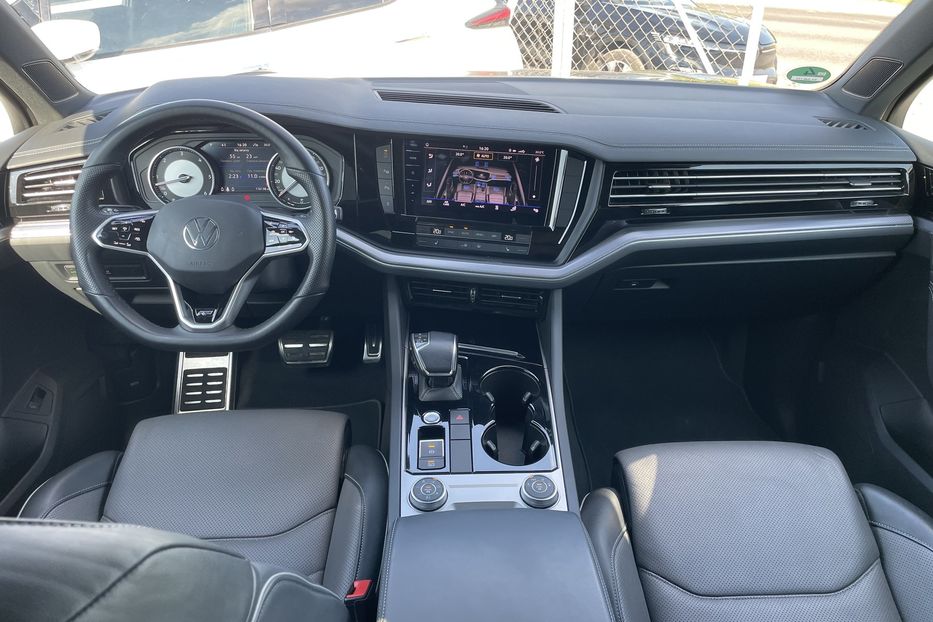 Продам Volkswagen Touareg 2021 года в Львове