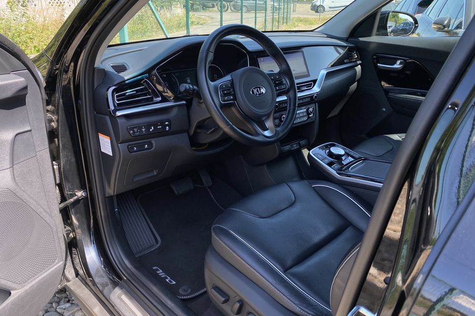 Продам Kia Niro 64 кВт Макс. комплектація 2020 года в Львове